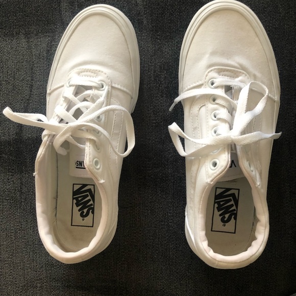 Vans - Picture 1 of 2